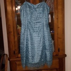 🌹Beautiful bluish green strapless dress🌹